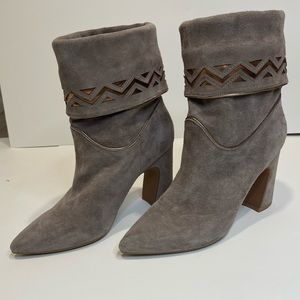 Jeffrey Campbell Montara Beige Suede Ankle Boots Women’s Size 9